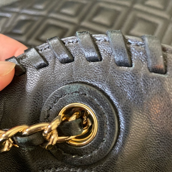 Tory Burch Marion Slouchy Tote - Picture 5 of 10